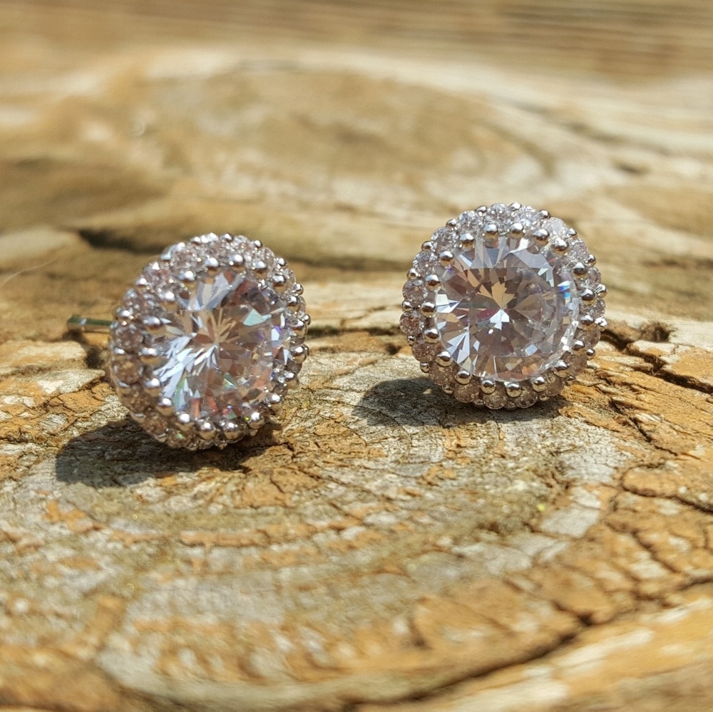 *FLASH SALE* Halo Earrings
